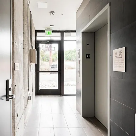 Luxurious Escape - Walk To Empower Field - Tesoro Villa Denver Exterior photo