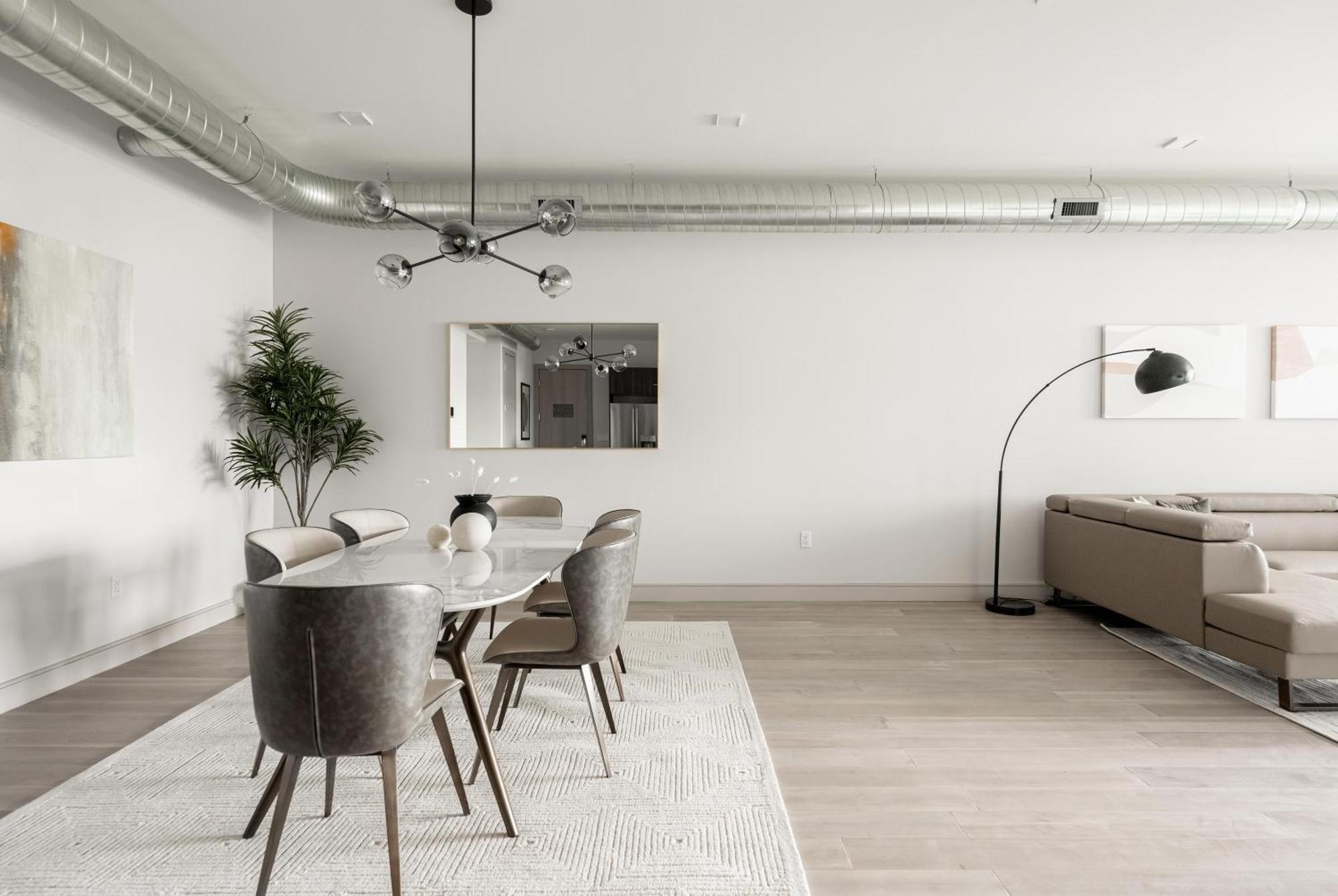 Luxurious Escape - Walk To Empower Field - Tesoro Ferienhaus DEN