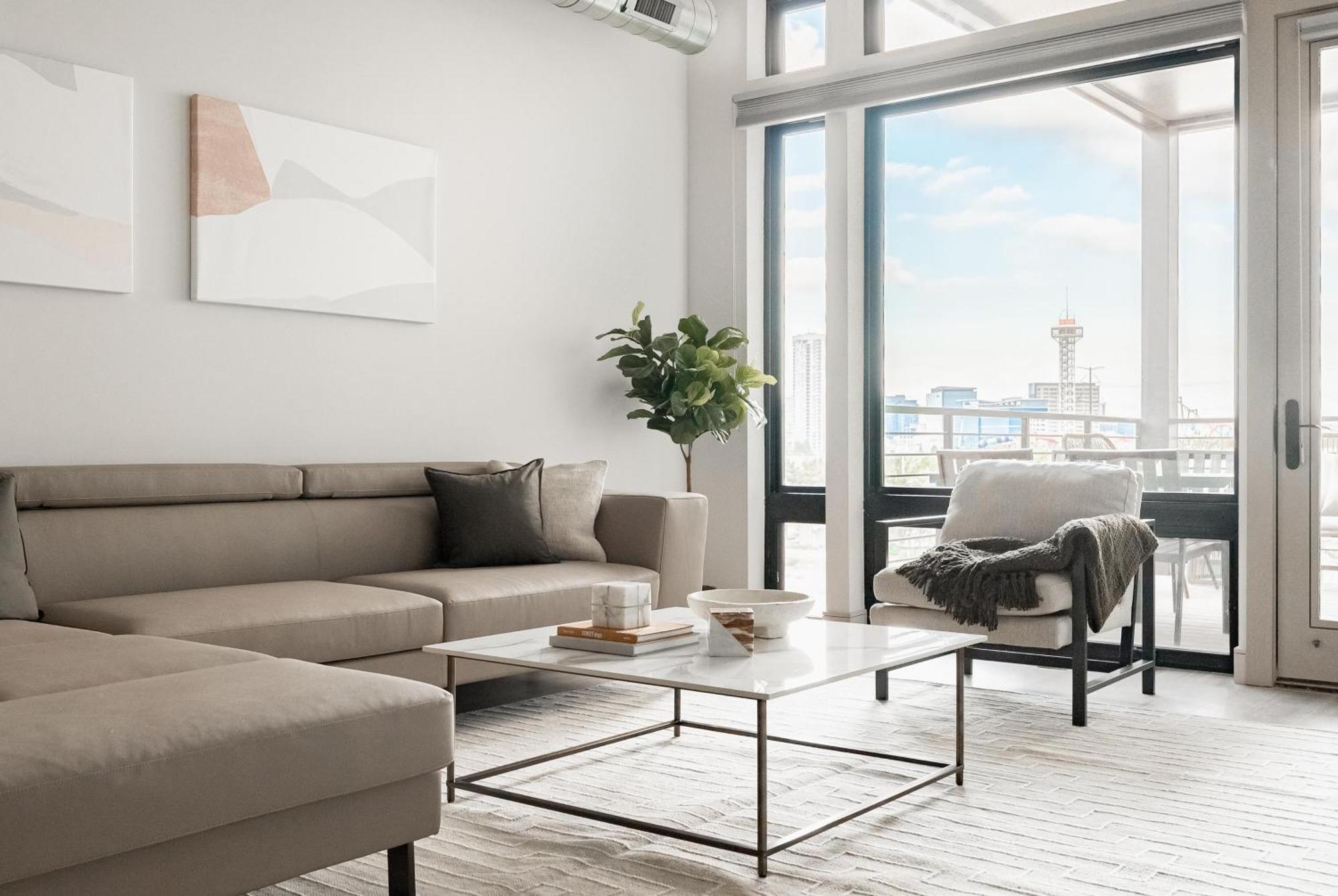 Luxurious Escape - Walk To Empower Field - Tesoro Ferienhaus